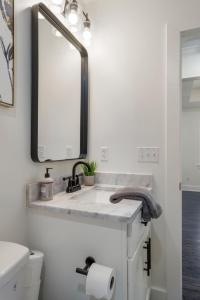 Gallery image of Stylish Serenity at TheExpo in Tulsa