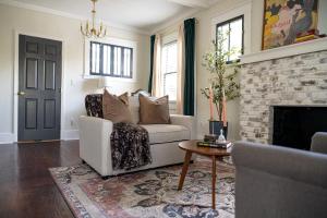 Φωτογραφία από το άλμπουμ του Historic Orlando Casita Love Apt A with backyard στο Ορλάντο