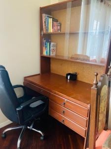 Knihovna v apartmánu + 7 fotografií