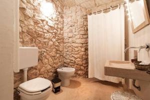Koupelna v ubytování Agriturismo Le Fornelle