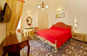 Postel nebo postele na pokoji v ubytování Residenza Sole Amalfi