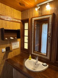 Bilik mandi di Vahaui Paradis