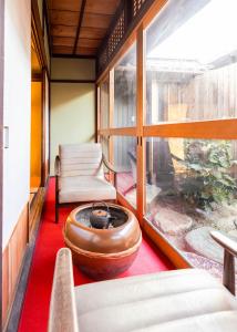 Гостиная зона в 平田屋 明治の間 -Hirataya Meiji- 父母ケ浜4分