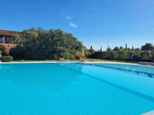 The swimming pool at or close to Dolce Blu Sirmione
