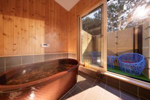 Foto dalla galleria di 千鳥3号天然温泉付別荘 a Shirahama