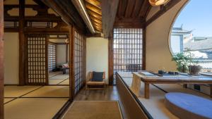 Free To Be Wild Designer Hotel的休息区