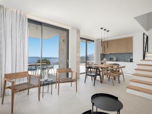 Posezení v ubytování PhantΩm Villas Villa Kateena