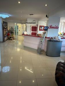 Vstupní hala nebo recepce v ubytování Hotel Friesengeist + 37 fotografií