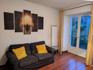 Χώρος καθιστικού στο Joli appartement en centre-ville +1 φωτογραφίες