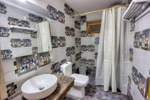 马拉里MALL ROAD HOTEL S A M I R U P A L A C E near temple and garden的相册照片