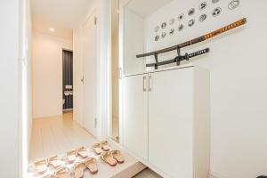 Koupelna v ubytování SkyTreeStayHotel2鐘ヶ淵駅から徒歩4分天井からskytreeが見えます