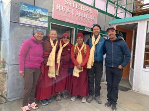 Gestir sem dvelja á Sherpa Rest House Khunde