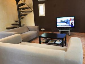 Fotografie z fotogalerie ubytování Beautiful Quiet Provençal Farmhouse with Pool v destinaci Aubignan