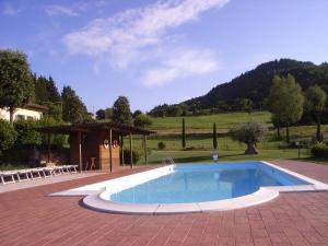 Piscina de la sau aproape de Relais Varnello