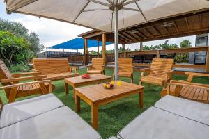 Ảnh trong thư viện ảnh của בקתות רם-מתחם בקתות מהמם עם בריכה פרטית ונוף מושלם ở Sede Terumot