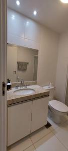 Un baño de Suite luxo