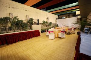 Restaurace v ubytování Airport Hotel Grand by Fantasia