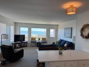 TV a/nebo společenská místnost v ubytování Eastside Duplex