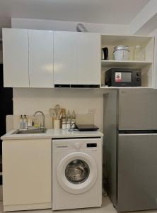 Η κουζίνα ή μικρή κουζίνα στο E&K Staycation