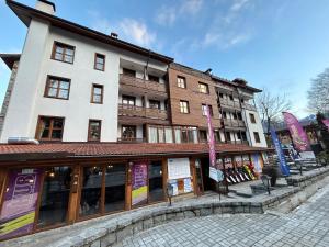 Το κτήριο όπου στεγάζεται  το διαμέρισμα