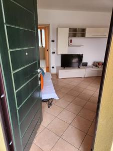 Μια τηλεόραση ή/και κέντρο ψυχαγωγίας στο Borgo Visconti Ospedale San Marco 450m Leolandia 4,8 chilometri