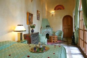 Postel nebo postele na pokoji v ubytování Riad & Spa Esprit Du Maroc + 37 fotografií