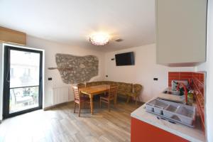 Kuchyň nebo kuchyňský kout v ubytování Fedrig Hostel rooms