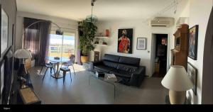 Posezení v ubytování Appartement 2 chambres centre ville d Ajaccio avec magnifique vue mer