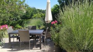 Ein Garten an der Unterkunft Gianna Apartment Labin