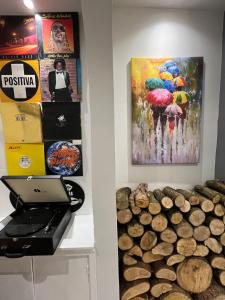 Billede fra billedgalleriet på Luxury Seaside Town House i Bangor