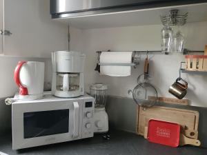 Kuchyňa alebo kuchynka v ubytovaní La maison d'adèle