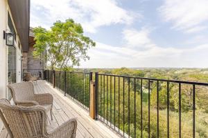 Billede fra billedgalleriet på Riverscape Townhome B, Steps to Gruene Hall! i New Braunfels