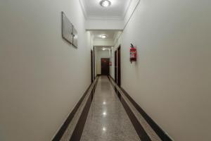 תמונה מהגלריה של Collection O Emara Grand Hotel בבנגלור