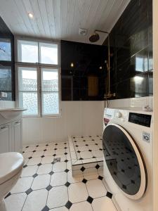 Imagen de la galería de Rüütli 1 - sea view apartment in Haapsalu Old Town, en Haapsalu