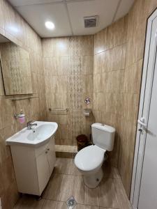 Phòng tắm tại Guesthouse Zornitsa +10 ảnh