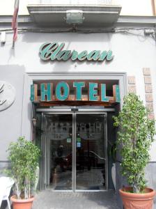 ナポリにあるホテル クラーレンのギャラリーの写真