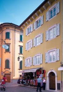 Το κτήριο όπου στεγάζεται  το διαμέρισμα