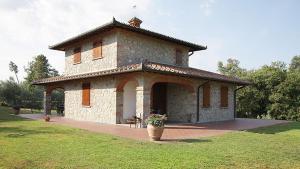 The building in which A villát is located