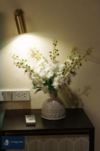 Ảnh trong thư viện ảnh của High-ser Apt w Greenview, Projector and 2BR incenter - So warmly and spacious ở Hà Nội