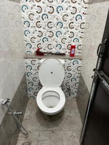Ένα μπάνιο στο Homestay near Fort Palace in Heritage BIKANER