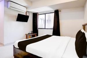 Gallery image of Hotel O Ashram Road formerly Radhey Residency in Ahmedabad +27 photos