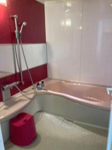 Koupelna v ubytování Town Hotel 41