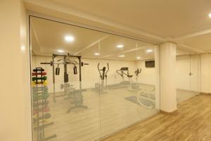 Fitness centrum a/nebo fitness zařízení v ubytování Hotel Rafain Centro