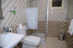 Koupelna v ubytování فندق سويت لافندر Lavender Suite Hotel