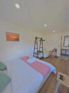 Postel nebo postele na pokoji v ubytování Quán Nhỏ Trên Đồi Homestay