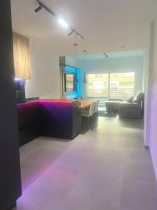 Postel nebo postele na pokoji v ubytování Lujo en el centro con parking privado 3 + 3 fotografie