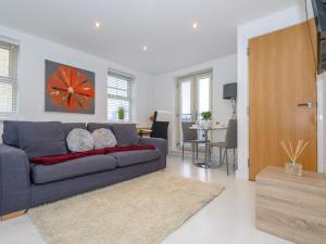 Posezení v ubytování Pass the Keys Corner by the Canal - Leeds Central Duplex