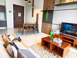 TV a/nebo společenská místnost v ubytování Troika Kota Bharu by Salaam Suites