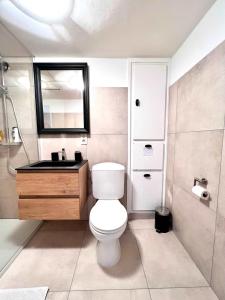 Vannituba majutusasutuses Elegant 2pcs Proche Bruxelles