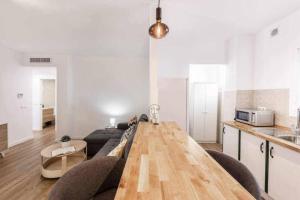 Kuchnia lub aneks kuchenny w obiekcie Precioso apartamento en el centro de Nerja